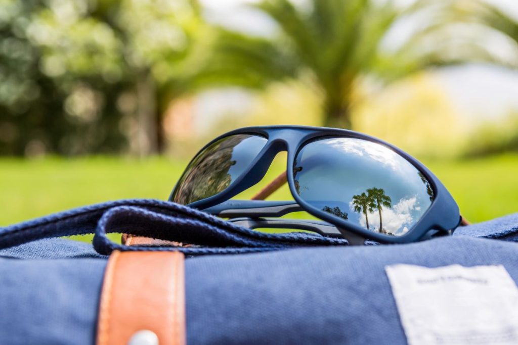 polarized-sunglasses-on-backpack