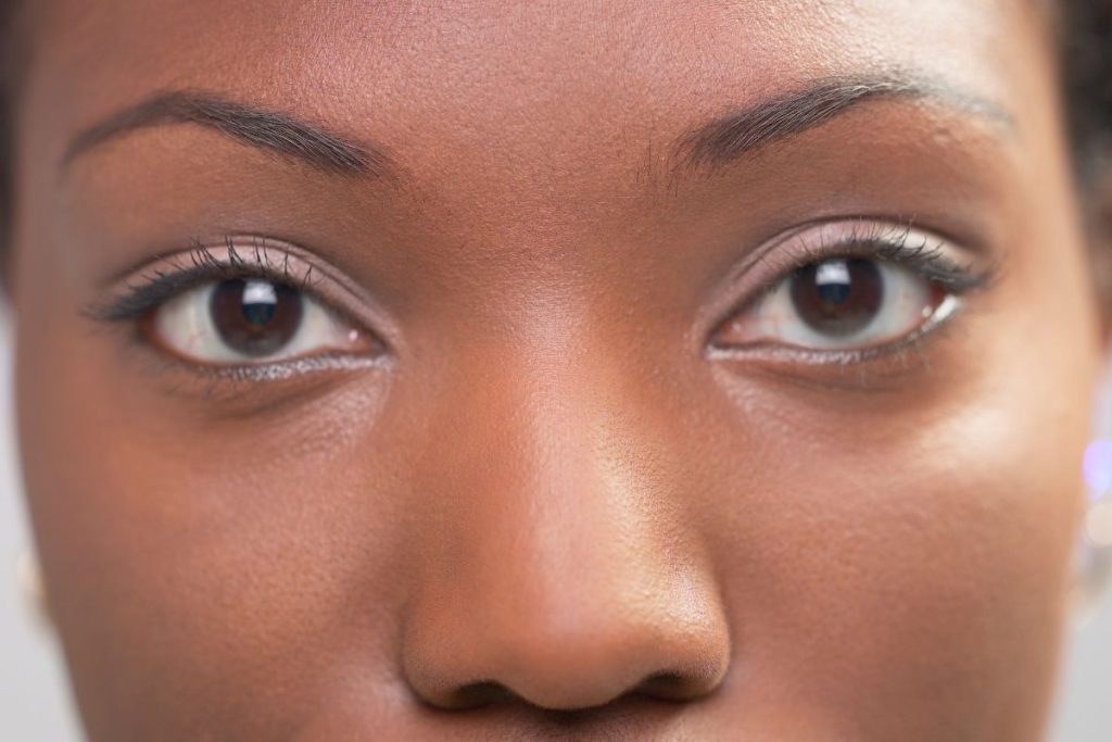 closeup-of-woman-eyes
