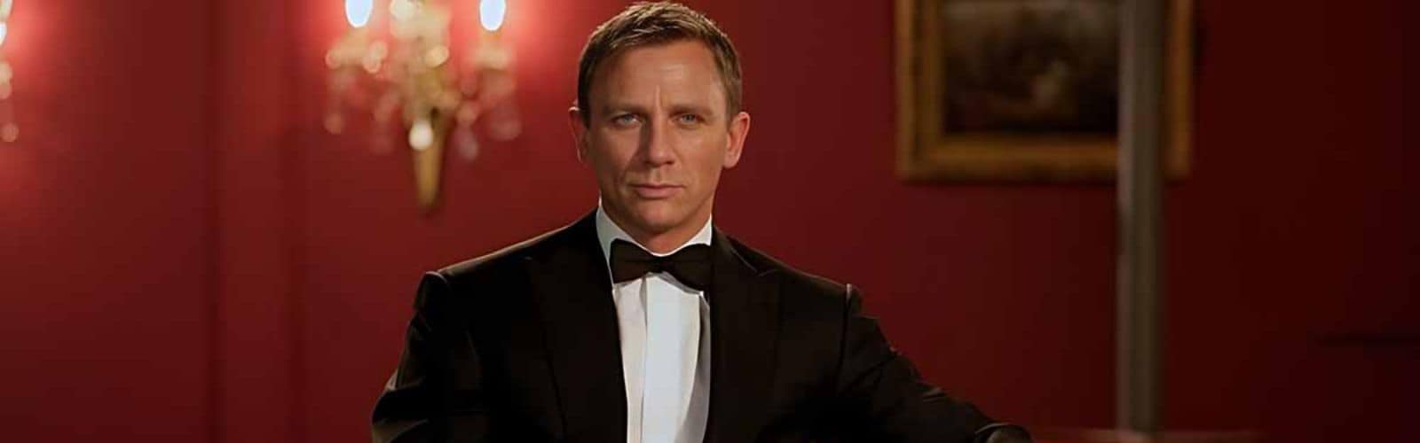 Daniel Craig Glasses Plus Net Worth, Personal Life, Latest Activities & More