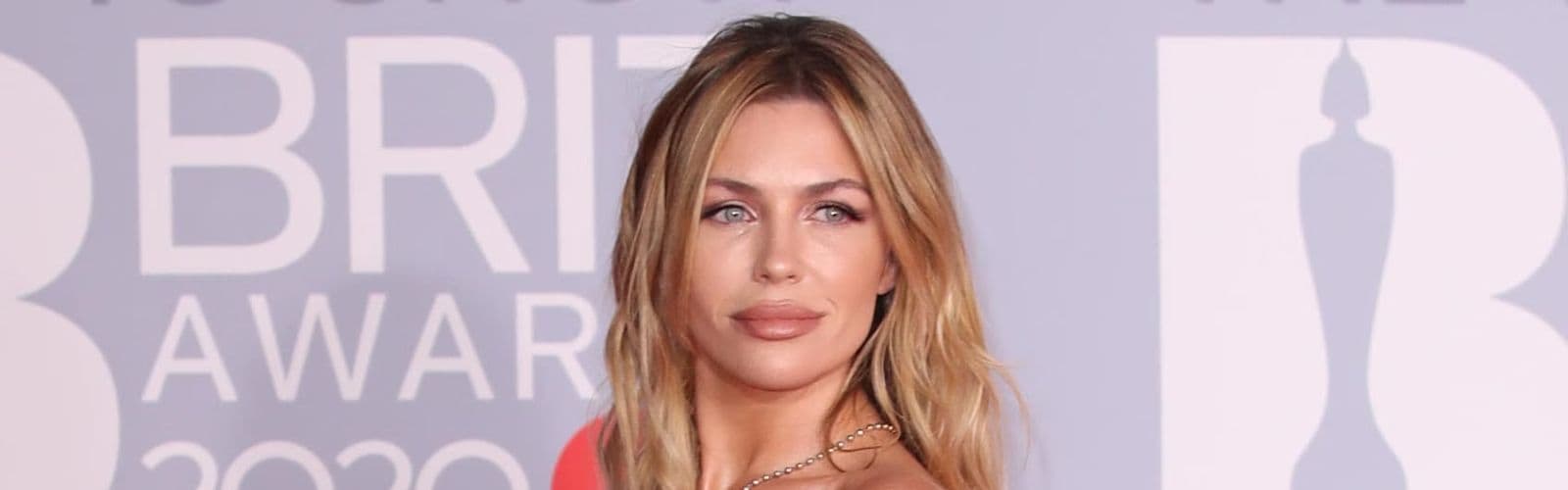 {{mpg_meta_title_celeb}}